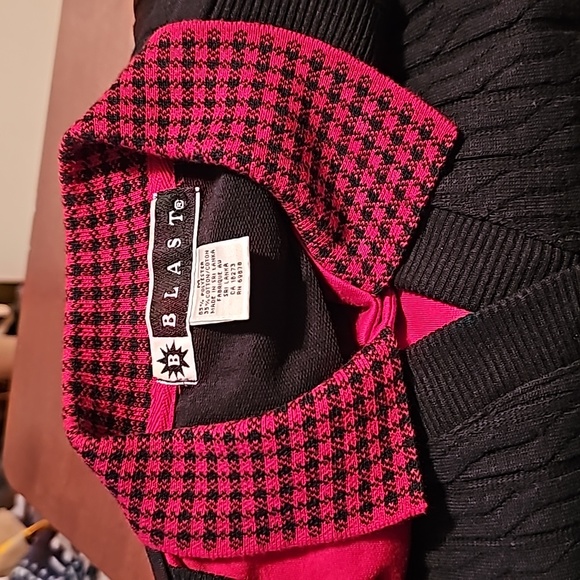 Size medium blouse from Blast - Picture 7 of 7